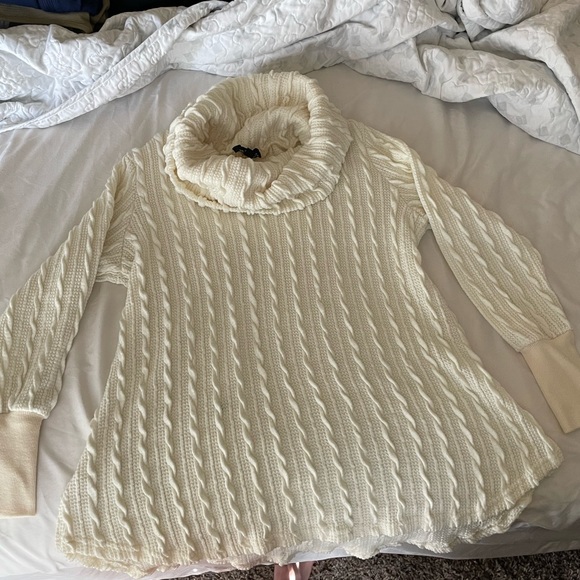 Suzanne Betro Tops - High neck cream sweater